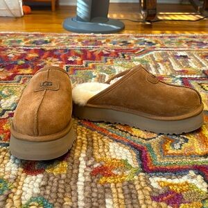 NEVER WORN Ugg Slippers